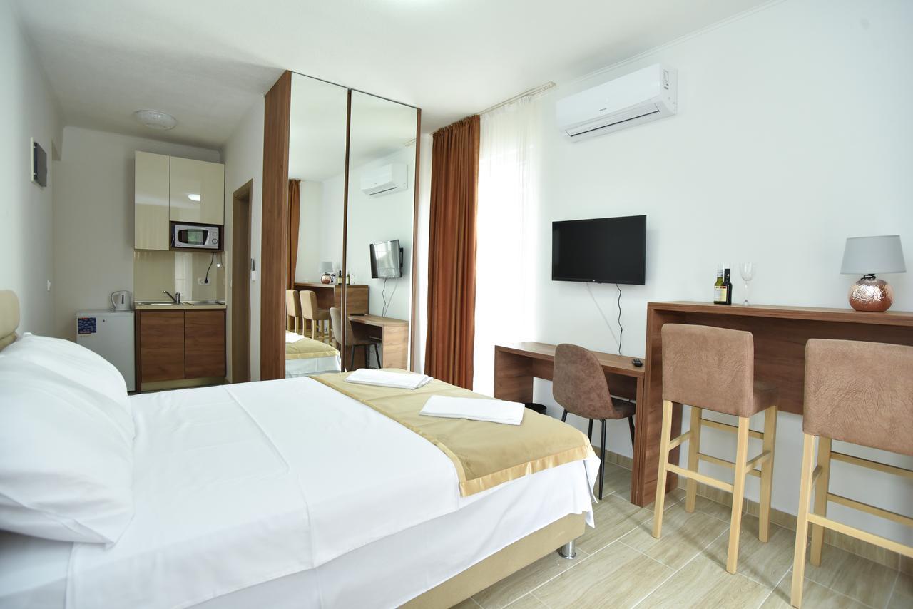 Apartment L Palace Budva Buitenkant foto